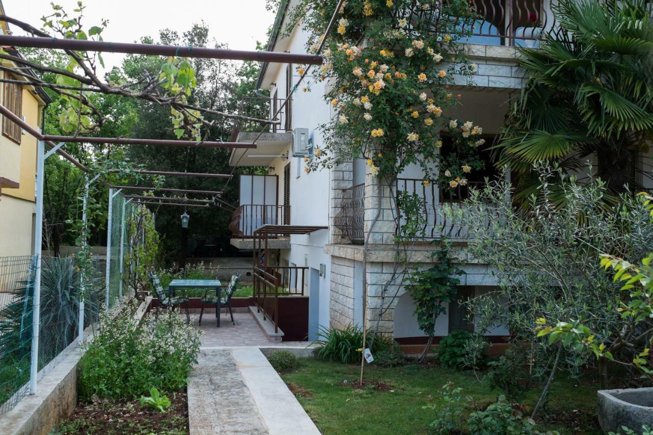 Apartment Dani Malinska Εξωτερικό φωτογραφία